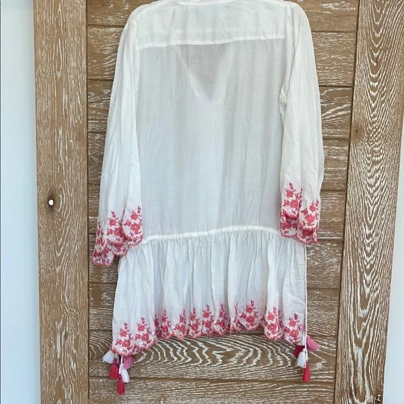 TAJ by Sabrina Crippa White and Pink Embellished Tunic with 3/4 Sleeves
